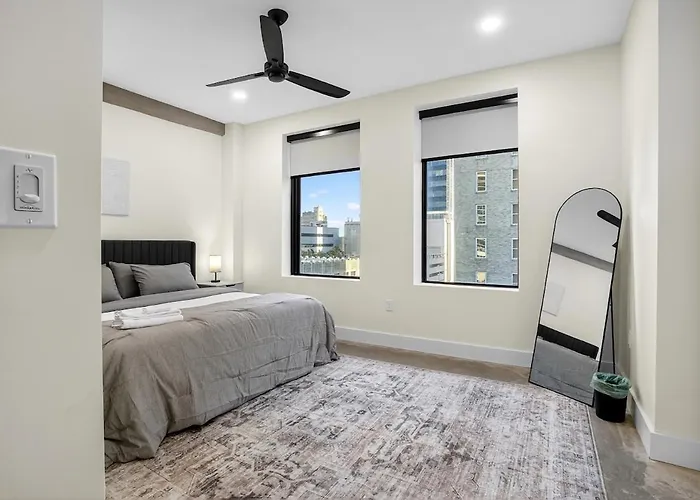 Chic Downtown | Beacon 2br Tulsa